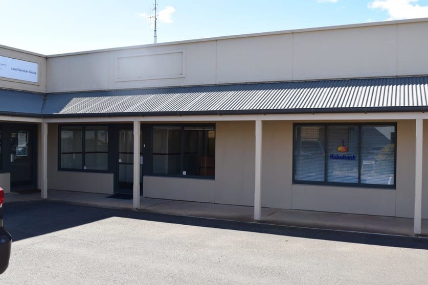 Click to view all images 3/3 Forster St Kadina SA 5554 - Image 2