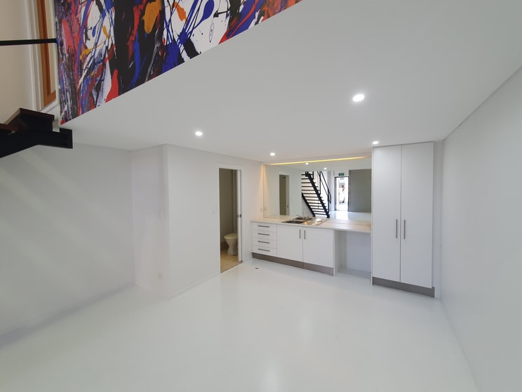 Click to view all images Burleigh Heads QLD 4220 - Image 3