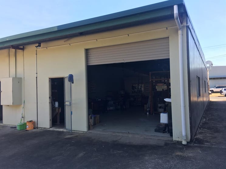 Click to view all images 1/9 Industrial Ave Stratford QLD 4870 - Image 3