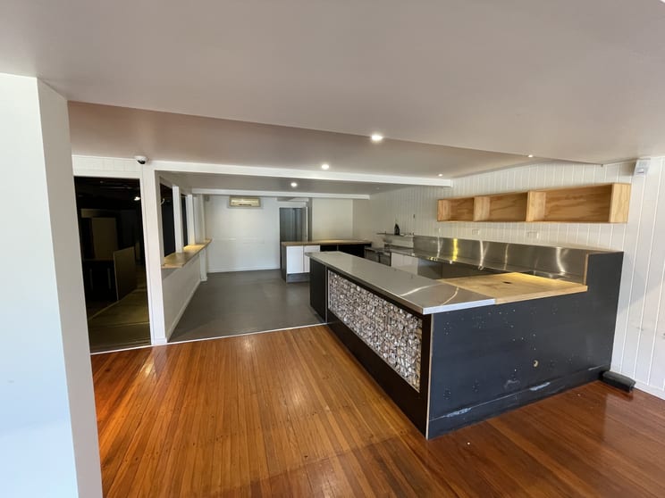 Click to view all images 50 Annerley Road Woolloongabba QLD 4102 - Image 3