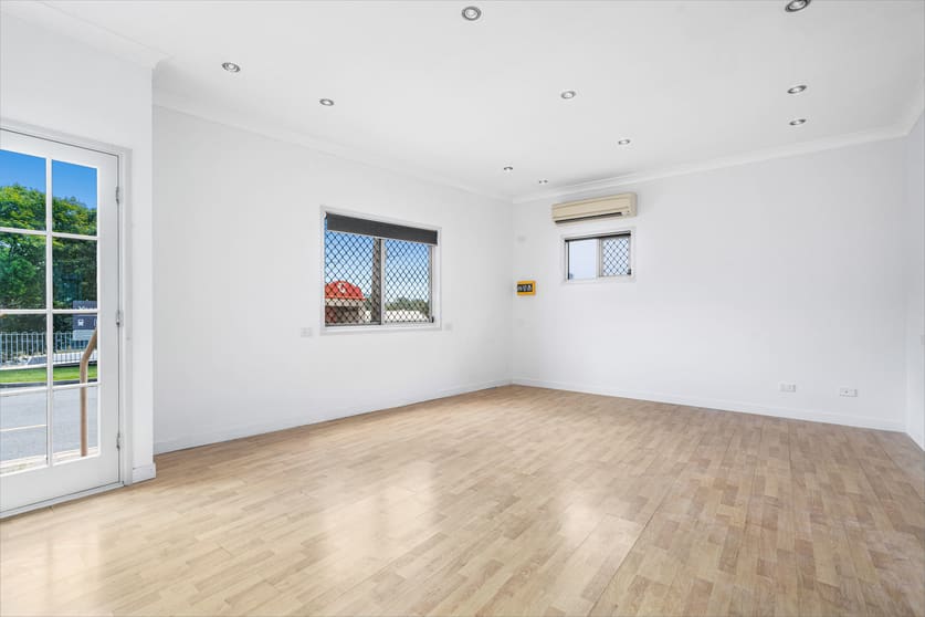 Click to view all images 60 Wilkie St Yeerongpilly QLD 4105 - Image 1