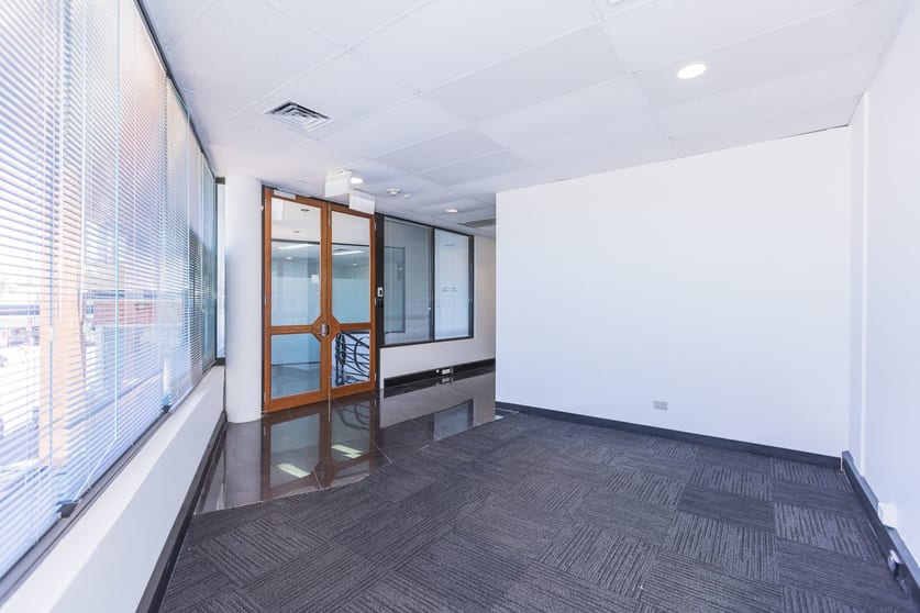 Click to view all images 660C & 660D Newcastle Street Leederville WA 6007 - Image 2