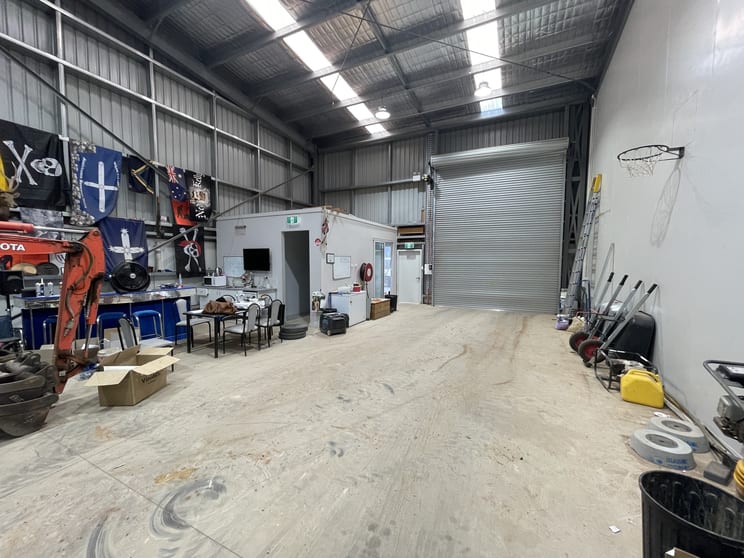 Click to view all images 4/33 Farrow Circuit Seaford SA 5169 - Image 3