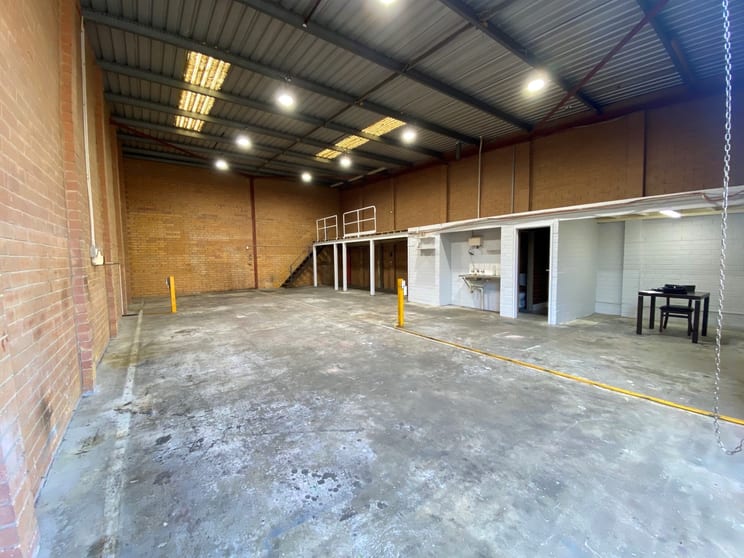 Click to view all images 3/225-227 Beechboro Road North Embleton WA 6062 - Image 3
