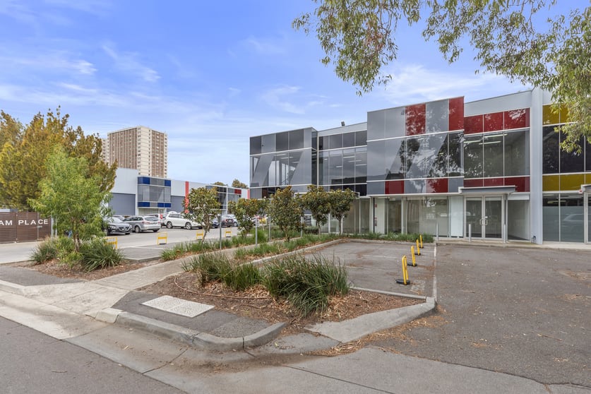 Click to view all images 2 and 2a/2 Bromham Place Richmond VIC 3121 - Image 1