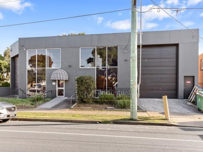 Click to view all images 59 Boundary Road Mortdale NSW 2223 - Image 1