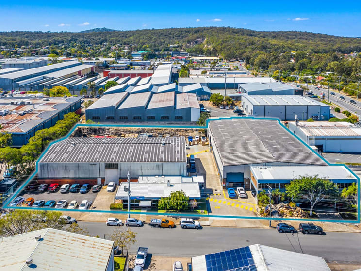 Click to view all images 27 Pentex Street Salisbury QLD 4107 - Image 1