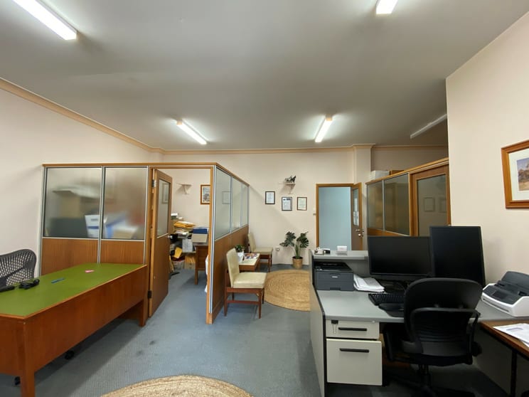 Click to view all images First Floor/810 Old Princes Highway Sutherland NSW 2232 - Image 2