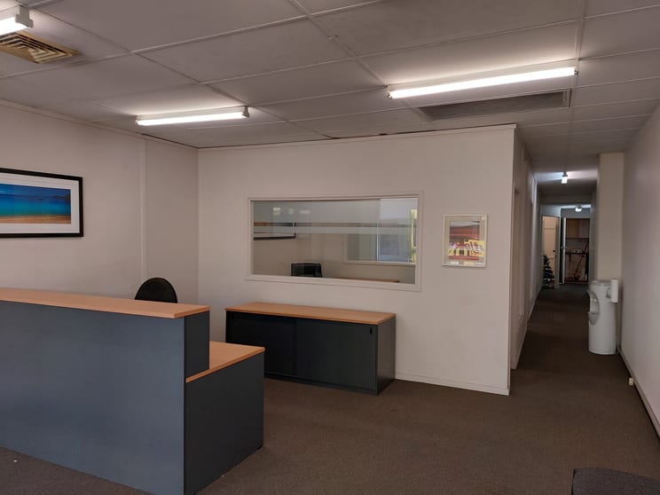 Click to view all images 176 Mann Street Gosford NSW 2250 - Image 2