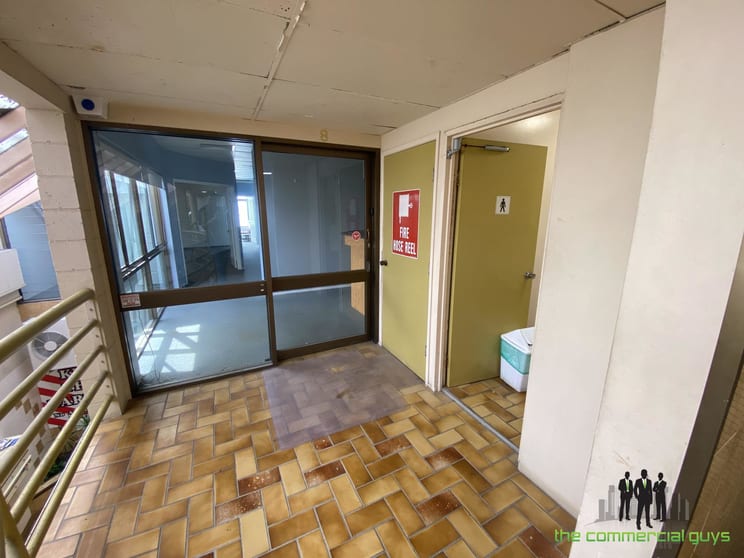 Click to view all images 8/77 Redcliffe Pde Redcliffe QLD 4020 - Image 1
