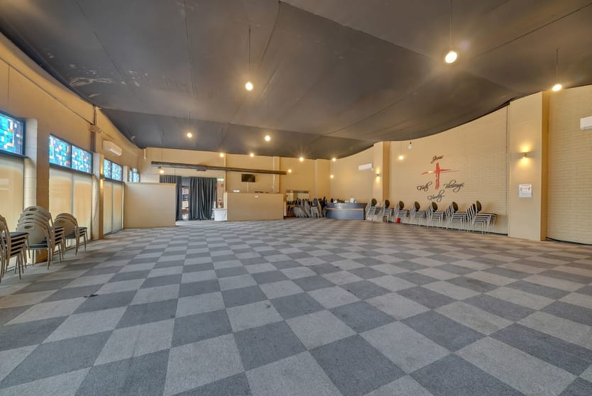 Click to view all images 4/142-144 High Street Melton VIC 3337 - Image 3