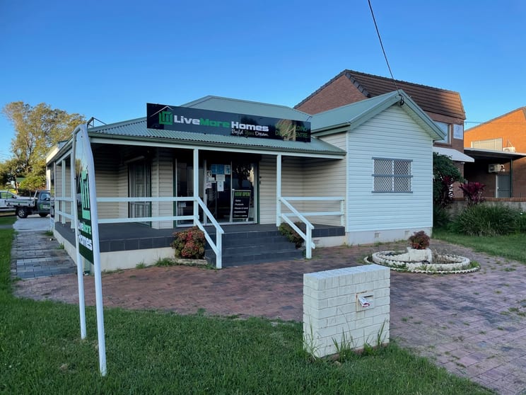 Click to view all images 33 Ellen Street Wollongong NSW 2500 - Image 1