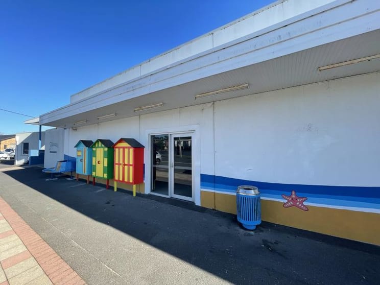 Click to view all images 24 Shearwater Boulevard Shearwater TAS 7307 - Image 2