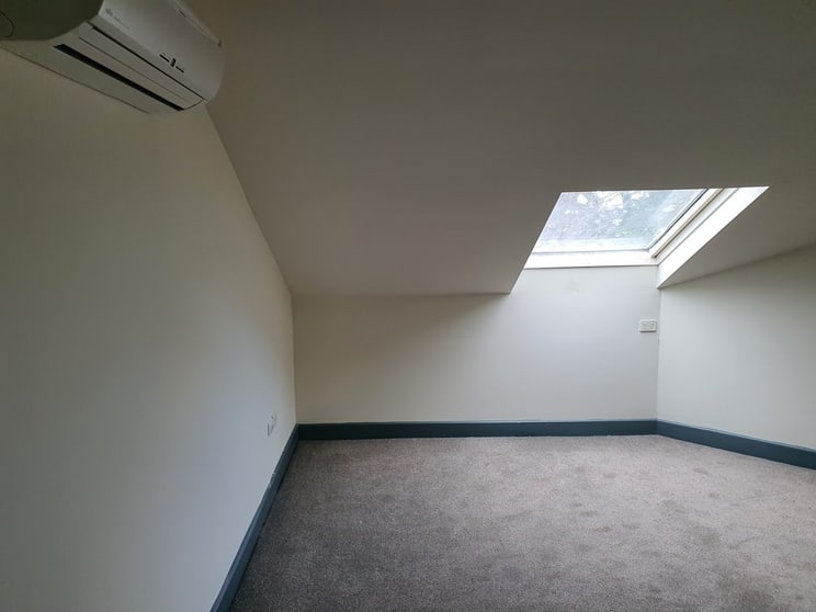 Click to view all images 4C Pyke Street Werribee VIC 3030 - Image 3