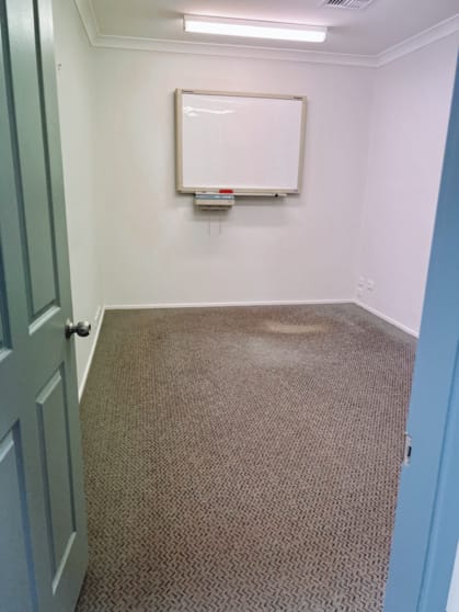 Click to view all images 1b/6 Hawke Street Kincumber NSW 2251 - Image 2