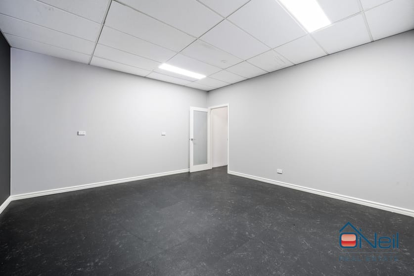 Click to view all images 2B/2756 Albany Highway Kelmscott WA 6111 - Image 3