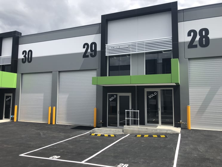 Click to view all images Unit 29/33 Danaher Drive South Morang VIC 3752 - Image 2