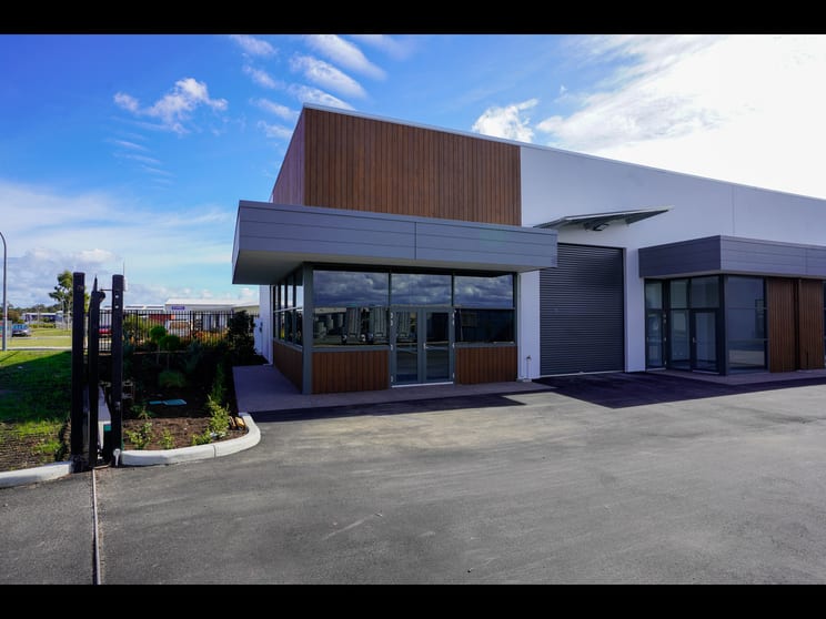 Click to view all images Unit 1/69 Halifax Drive Davenport WA 6230 - Image 2