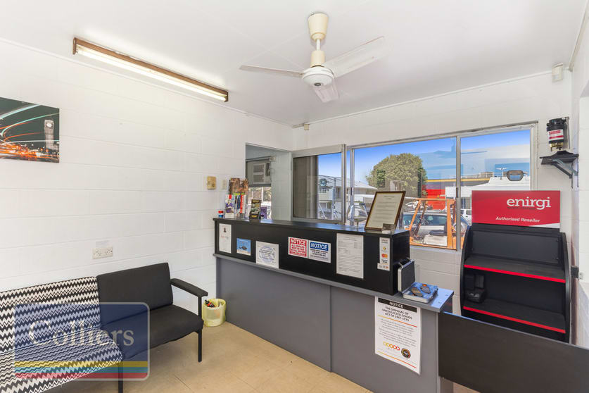 Click to view all images 142 Charters Towers Road Hermit Park QLD 4812 - Image 2