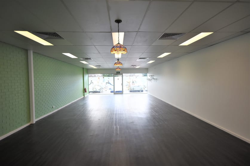 Click to view all images 3/334 Griffith Road Lavington NSW 2641 - Image 2