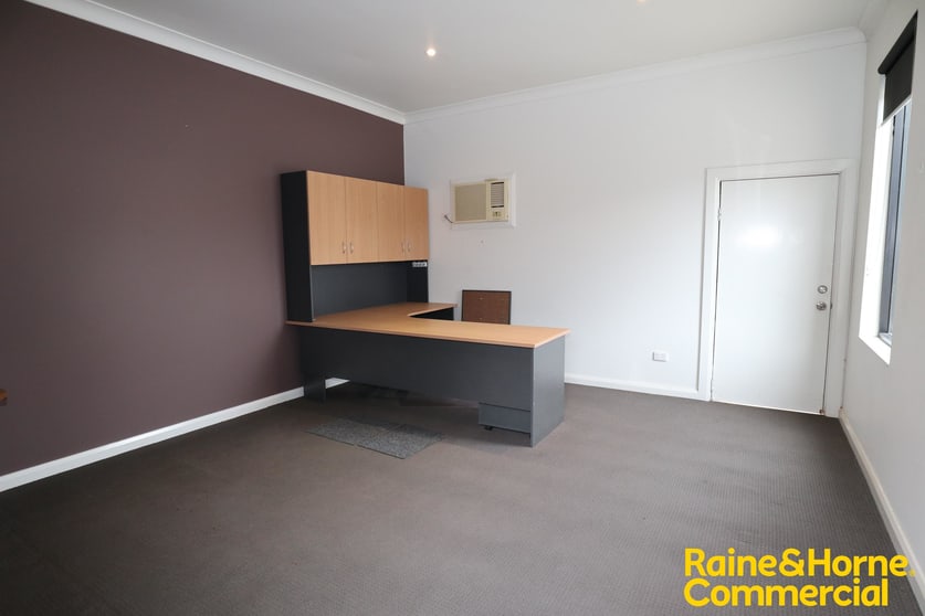 Click to view all images Suite 9/152 Fitzmaurice Street Wagga Wagga NSW 2650 - Image 3