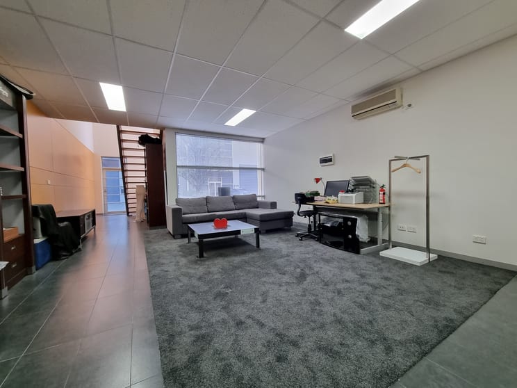 Click to view all images 15/345 Plummer Street Port Melbourne VIC 3207 - Image 2