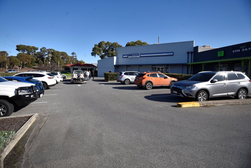 Click to view all images 1A & 1B/105 Main South Road Morphett Vale SA 5162 - Image 2