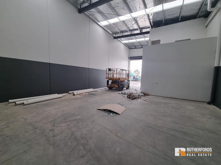 Click to view all images 5/15 Industrial Avenue Thomastown VIC 3074 - Image 3