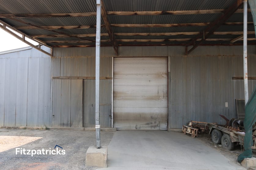 Click to view all images Rear 14 Dobney Avenue Wagga Wagga NSW 2650 - Image 1