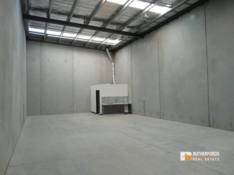 Click to view all images 7/2 Thomsons Road Keilor Park VIC 3042 - Image 2