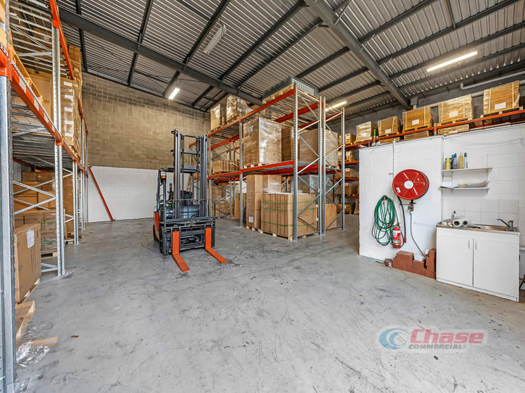 Click to view all images 2/18 Devlan Street Mansfield QLD 4122 - Image 3
