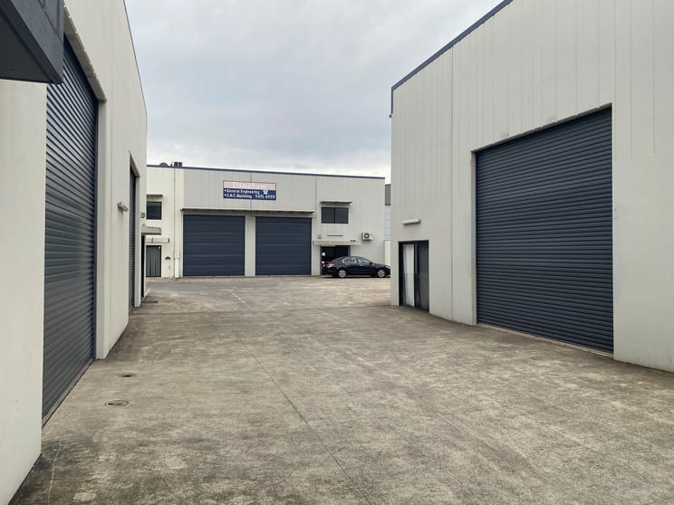 Click to view all images Unit 6/18 Claude Boyd Parade Bells Creek QLD 4551 - Image 3