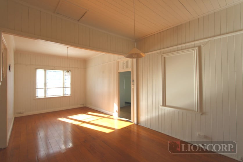 Click to view all images Stones Corner QLD 4120 - Image 3