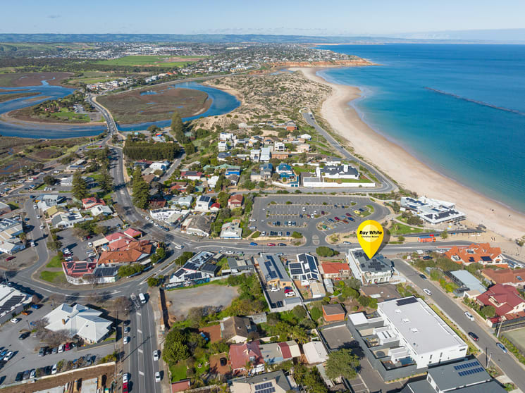 Click to view all images 9 Saltfleet Street Port Noarlunga SA 5167 - Image 3
