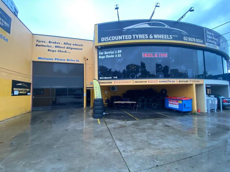 Click to view all images Unit 2/10-14 Third Avenue Blacktown NSW 2148 - Image 1
