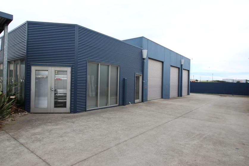 Click to view all images 2/25-27 Progress Street Mornington VIC 3931 - Image 1
