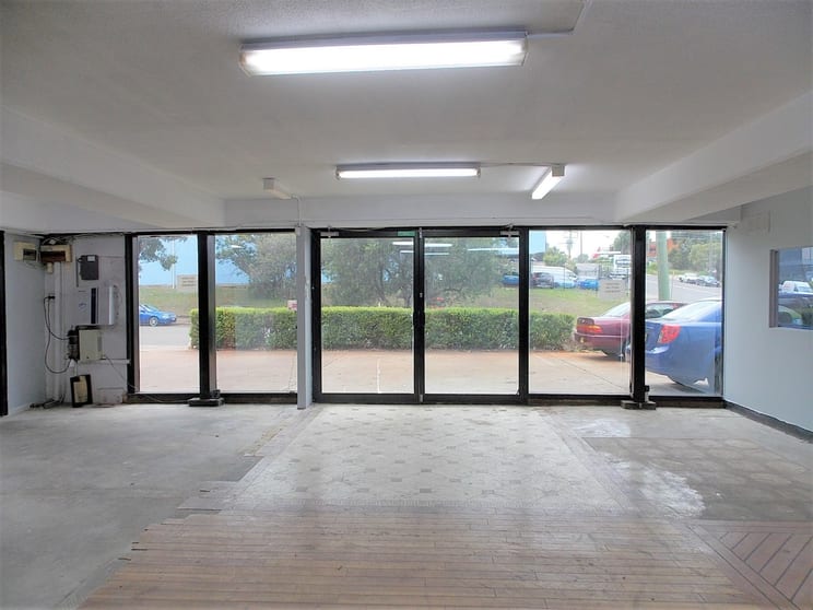 Click to view all images 1/1 Bearing Road Seven Hills NSW 2147 - Image 3