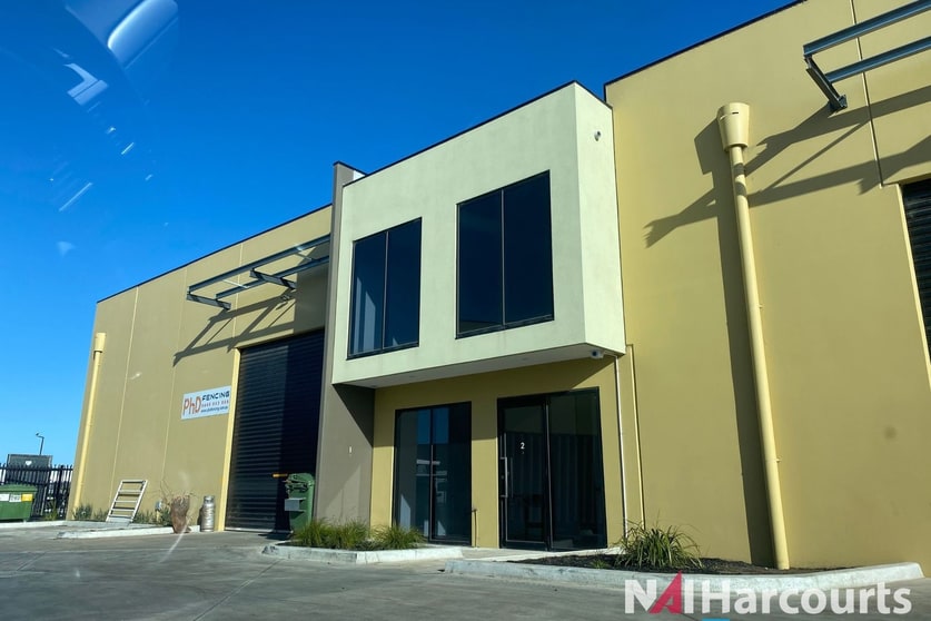 Click to view all images 2/9 Frog Court Craigieburn VIC 3064 - Image 1