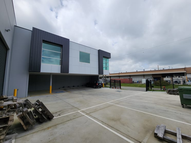 Click to view all images 149 Mulcahy Road Pakenham VIC 3810 - Image 2