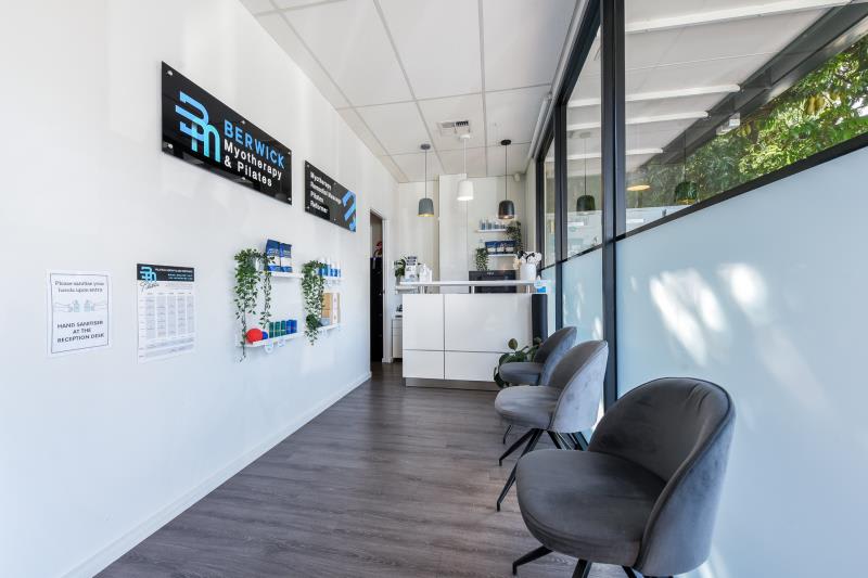 Click to view all images 34 Paternoster Lane Berwick VIC 3806 - Image 2
