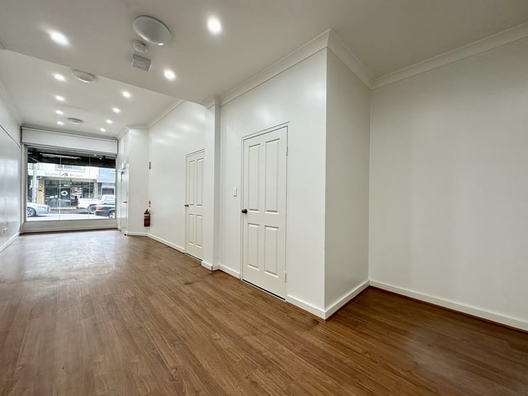 Click to view all images 1/122 Regent Street Redfern NSW 2016 - Image 3