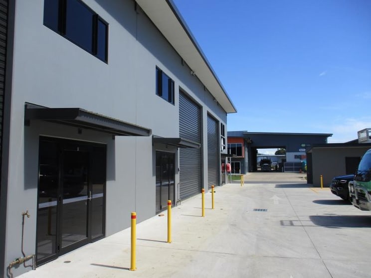 Click to view all images 35 Ponzo Street Woree QLD 4868 - Image 2
