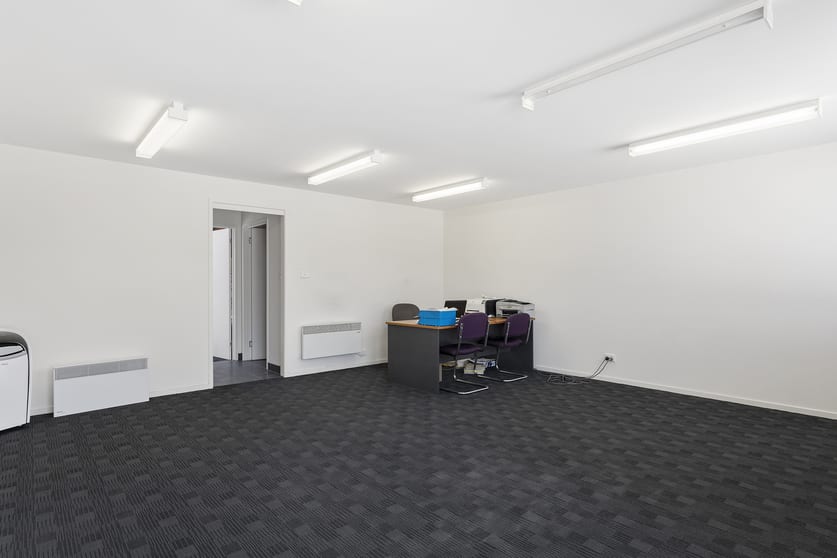 Click to view all images Unit 2/5 Runway Place Cambridge TAS 7170 - Image 2