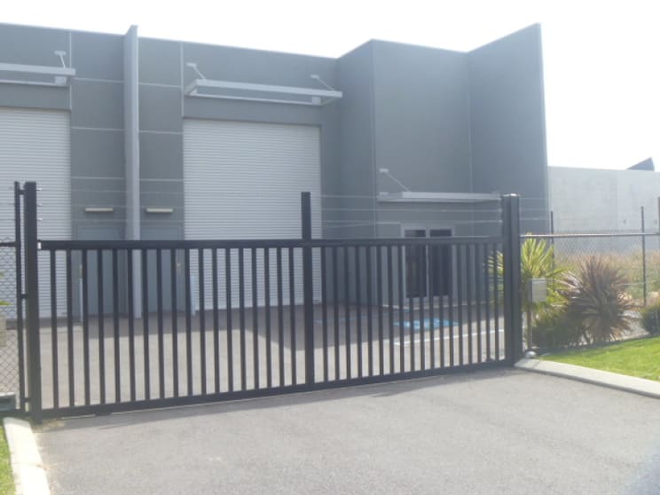 Click to view all images 3/32 Erceg Road Yangebup WA 6164 - Image 2
