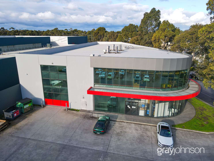 Click to view all images 11 Water Road Preston VIC 3072 - Image 1