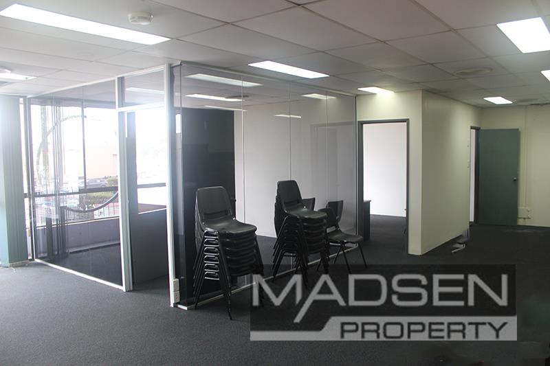 Click to view all images Unit 2/43 Collinsvale Street Rocklea QLD 4106 - Image 2