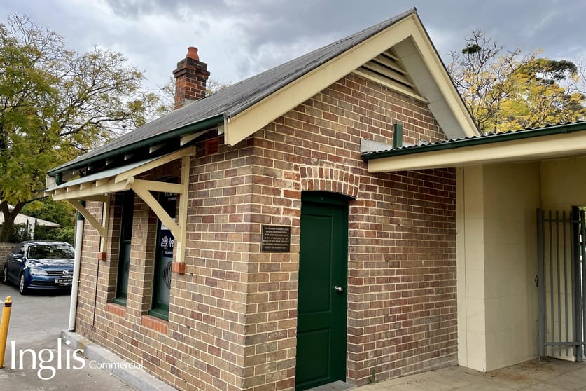 Click to view all images 2/125 Argyle Street Camden NSW 2570 - Image 3
