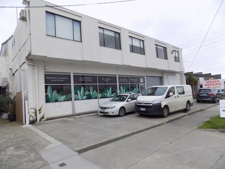 Click to view all images 41 Roberna Street Moorabbin VIC 3189 - Image 2