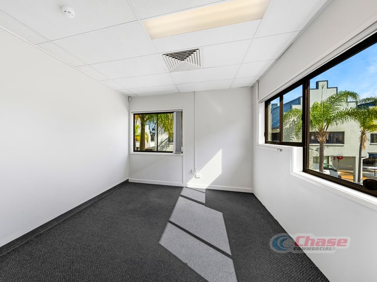 Click to view all images 16/121 Newmarket Road Windsor QLD 4030 - Image 2