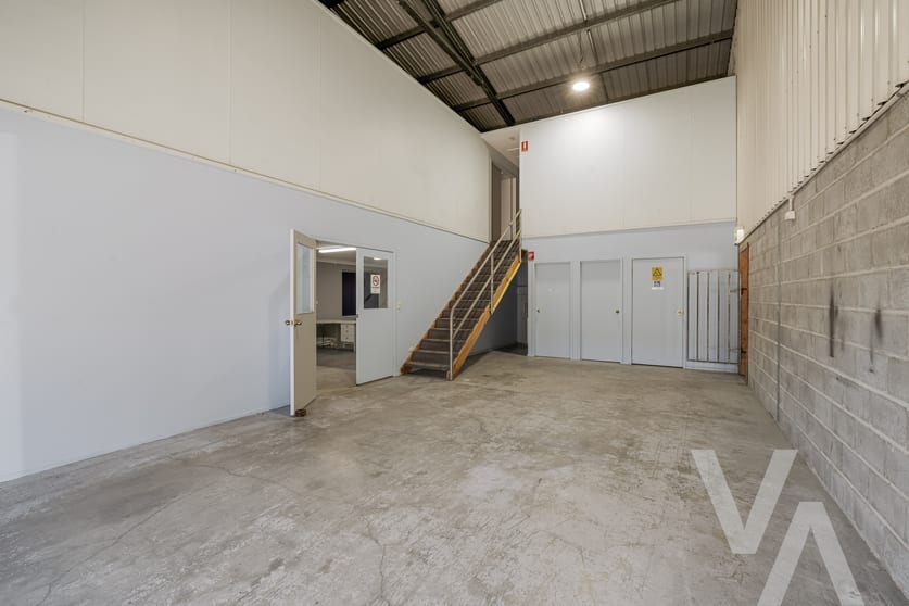 Click to view all images 2/97 Glenwood Drive Thornton NSW 2322 - Image 3